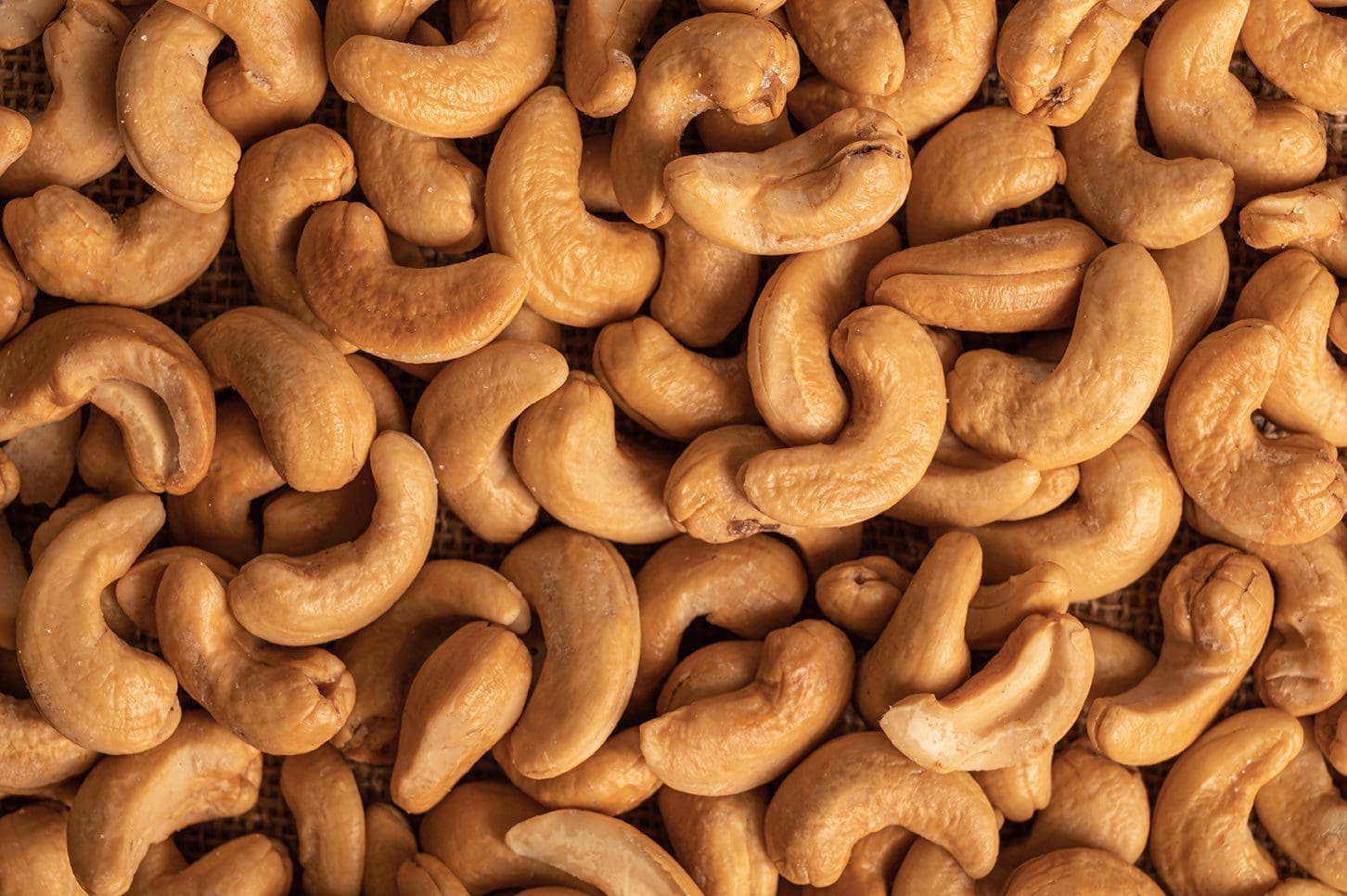 Roasted cashew nuts texture